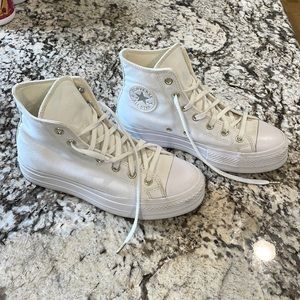 Ecru colored converse